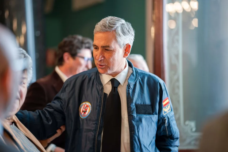 Saludos de Guillermo Peñuelas a su llegada al acto de entrega del segundo premio FaSA20.