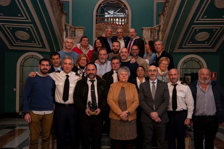 Premiados, familiares, autoridades y patronos de la fundación en la entrega del segundo premio de FaSA20.
